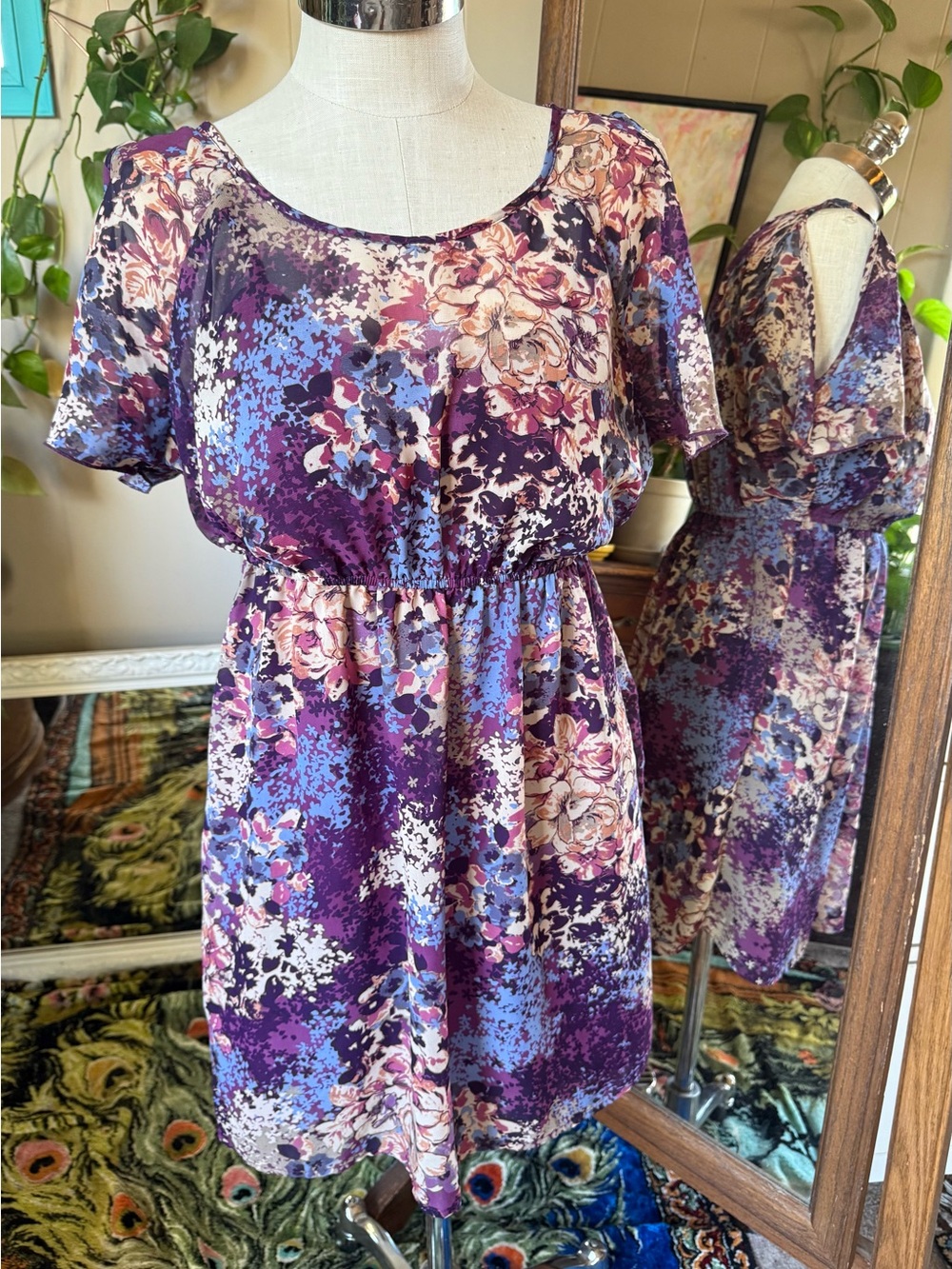 Xhilaration floral cold shoulder sleeve elastic waist above knee dress, Large